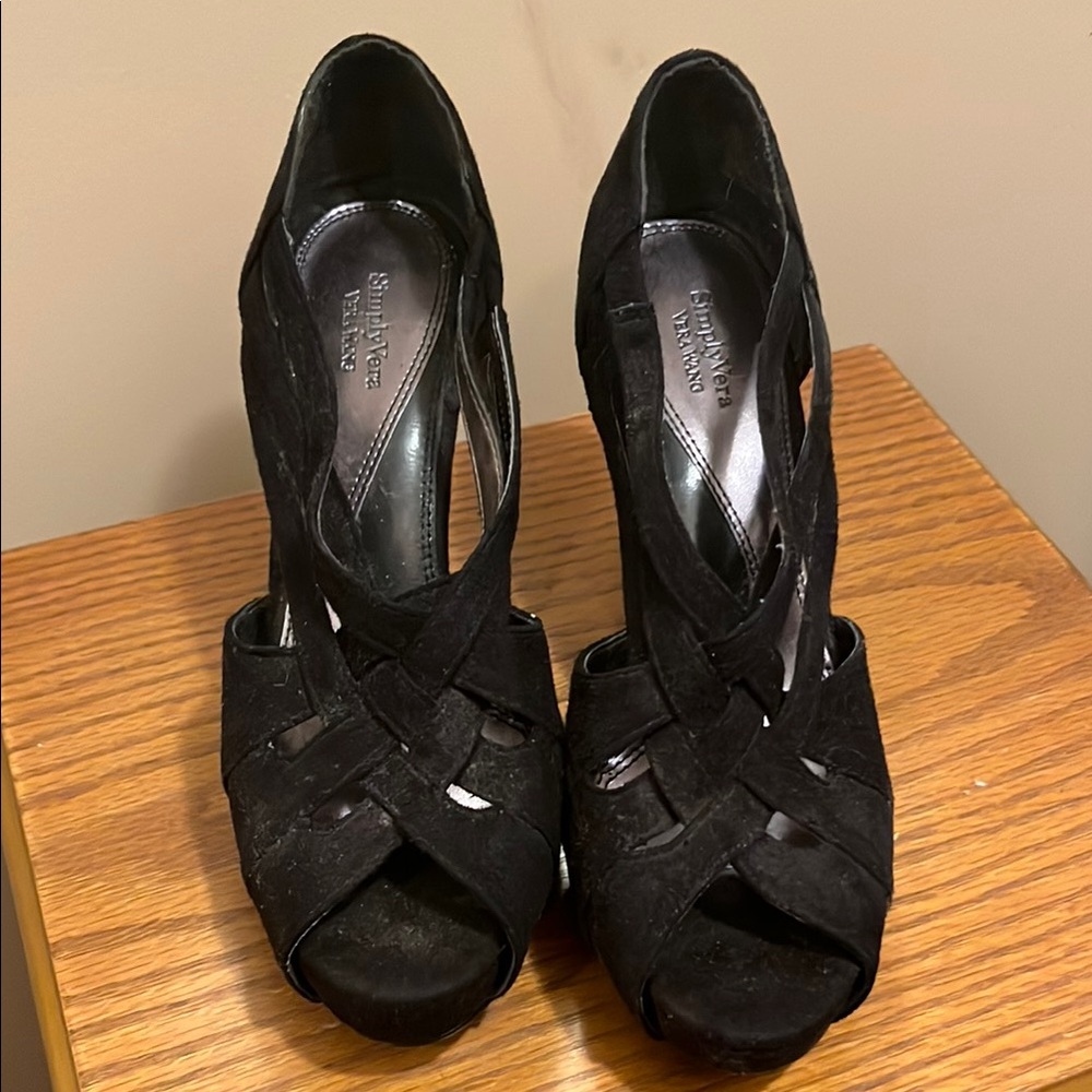 Simply Vera Vera Wang Black Crisscross Heels